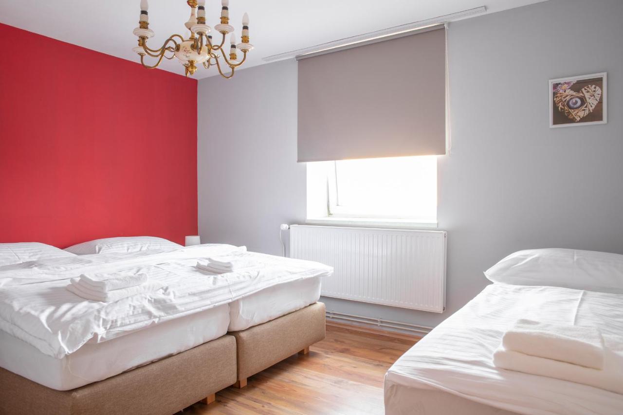 Amenity Apartmany Перна Экстерьер фото