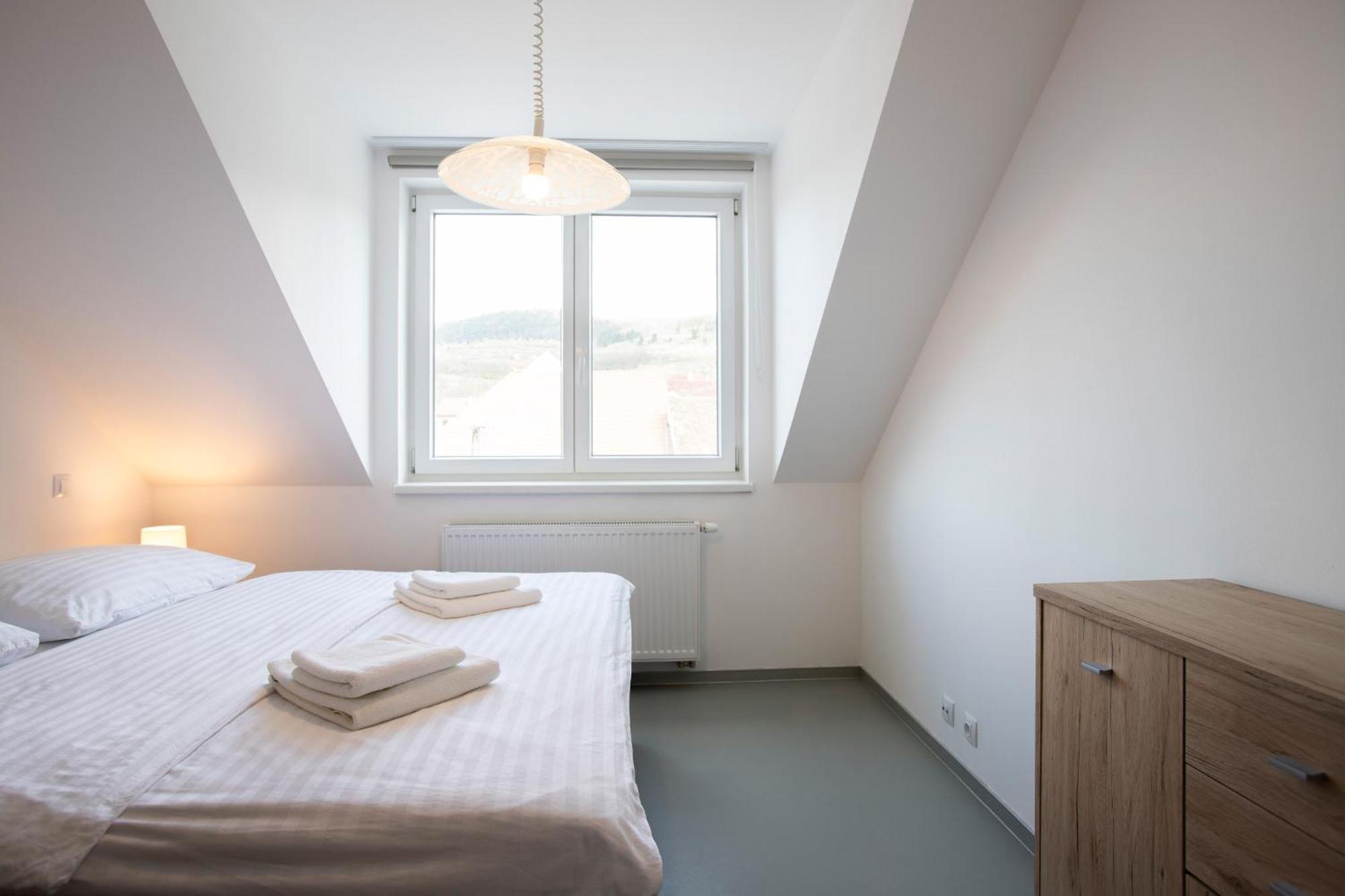 Amenity Apartmany Перна Экстерьер фото